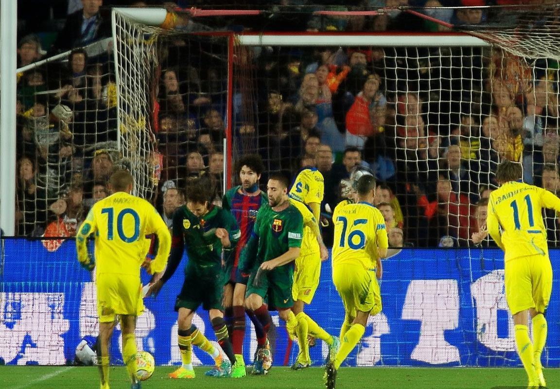 巴塞罗那VS比利亚雷亚尔：西甲巅峰对决，控球反击智慧较量